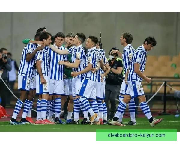 西甲德比战：皇家社会与毕尔巴鄂竞技交锋表现稳健